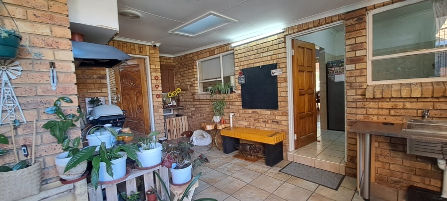 4 Bedroom Property for Sale in La Provance Free State